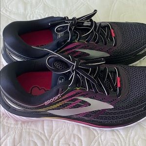 Women’s Brooks Glycerin 15 running shoes